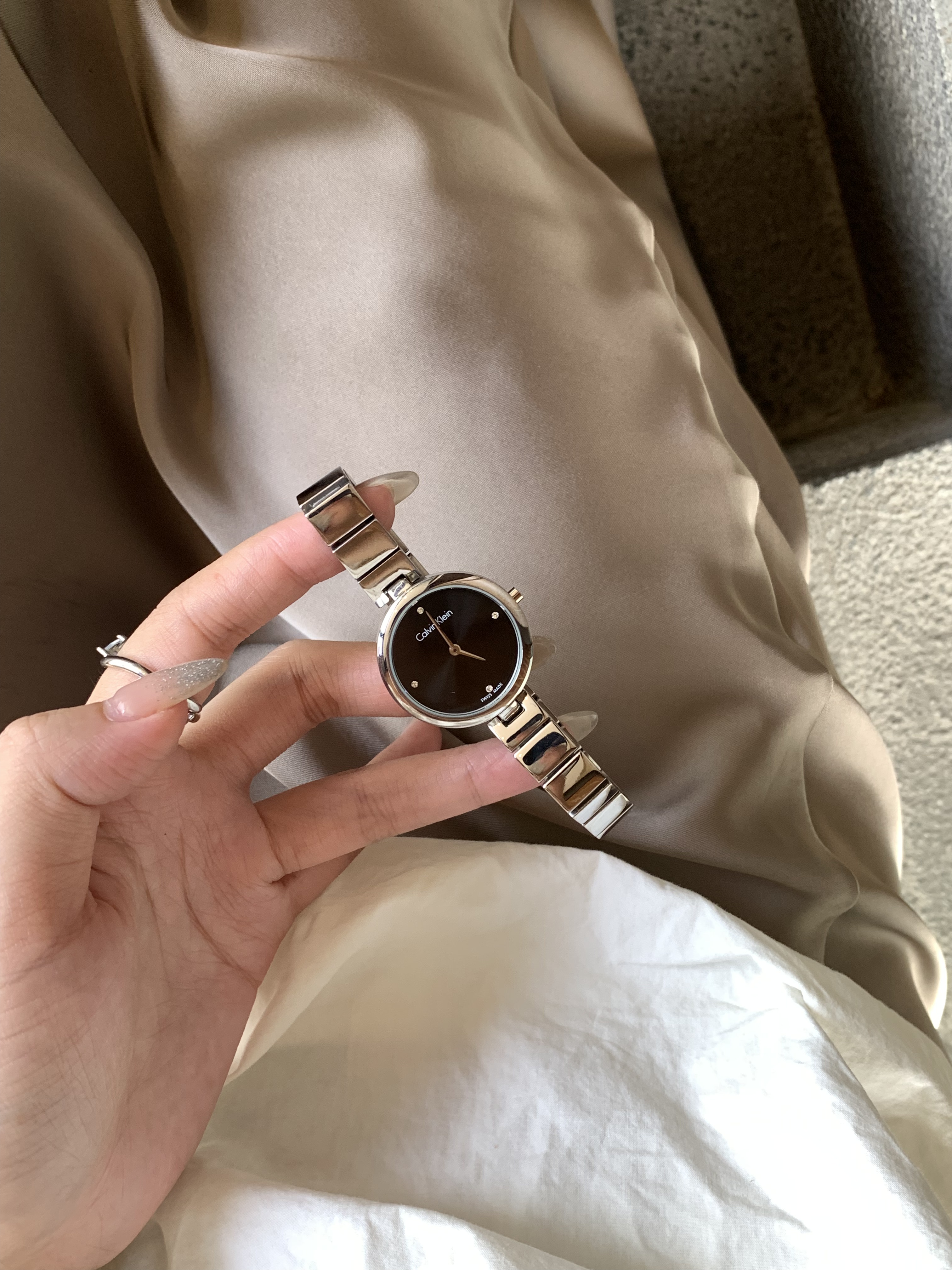 闪钻手表女轻奢小众高级感小方表精致小巧石英表