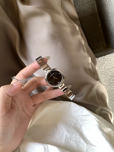 轻奢小众闪钻小方石英女表送礼