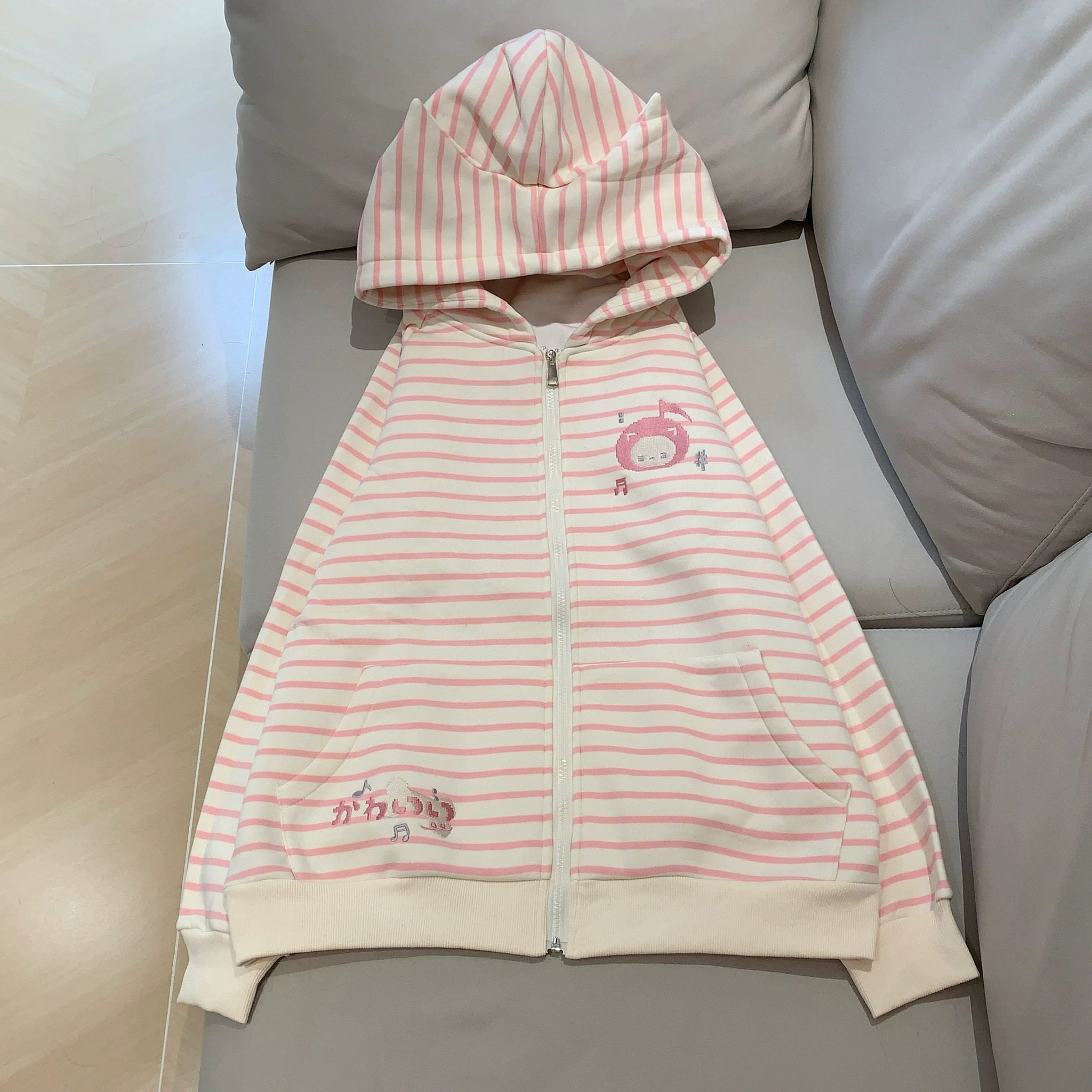 宅系可爱条纹小兔刺绣猫耳朵连帽卫衣秋冬款加绒宽松小个子外套女