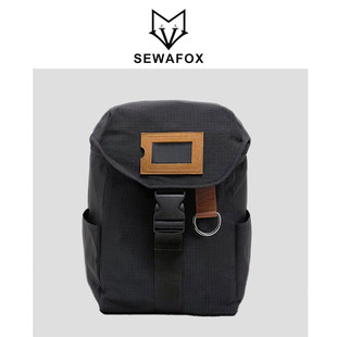 外出旅游双肩包男款轻便旅行休闲书包男大学生上班通勤电脑背包女