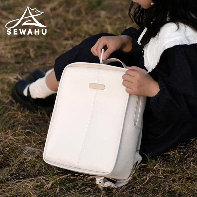 设计感小众女士双肩包通勤女电脑背包皮质2025新款大学生旅行书包