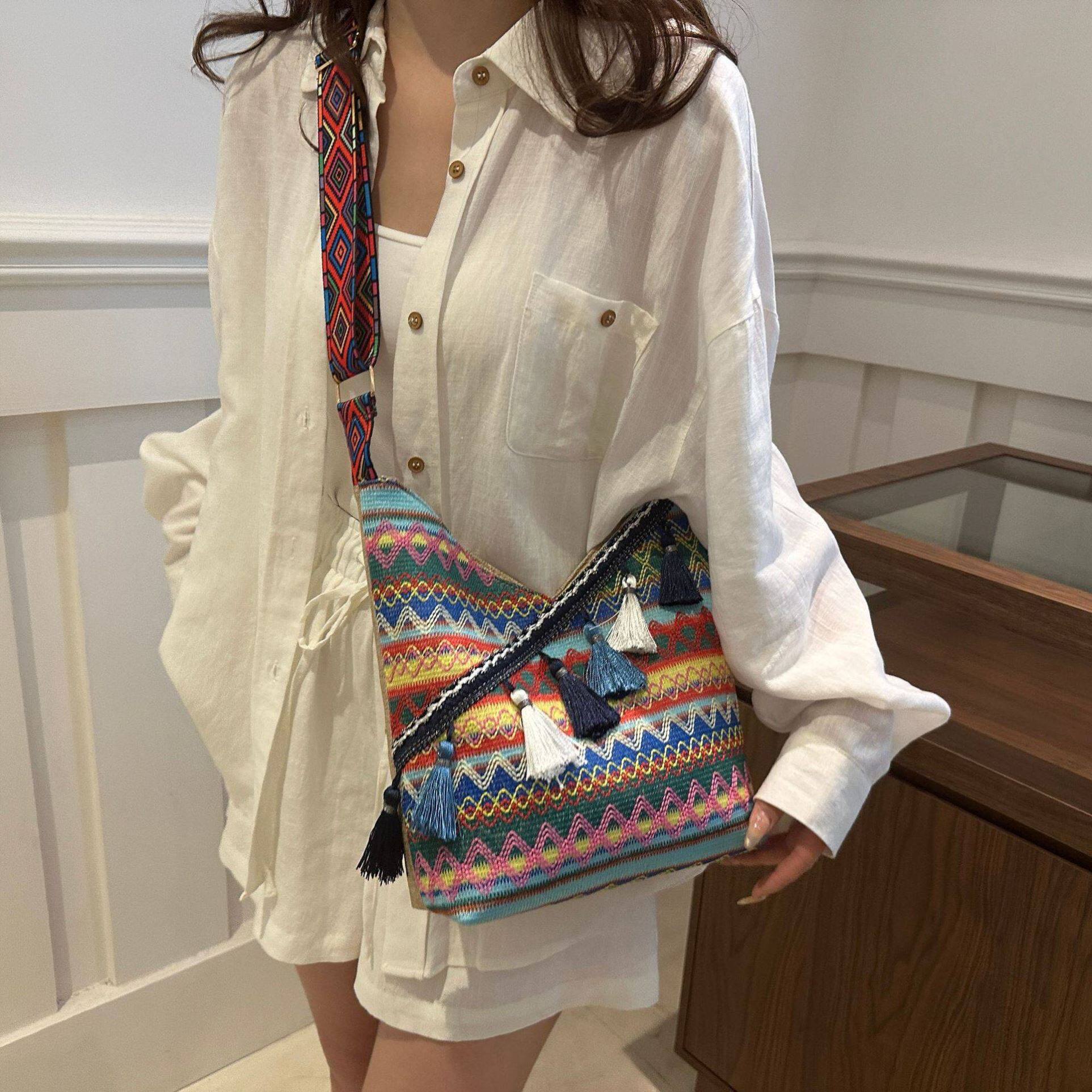 藏系民族包新疆风西部流苏包苗族服装女包包大容量斜挎蒙风托特包