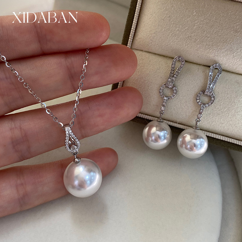 西大班施家珍珠人造澳白吊坠项链