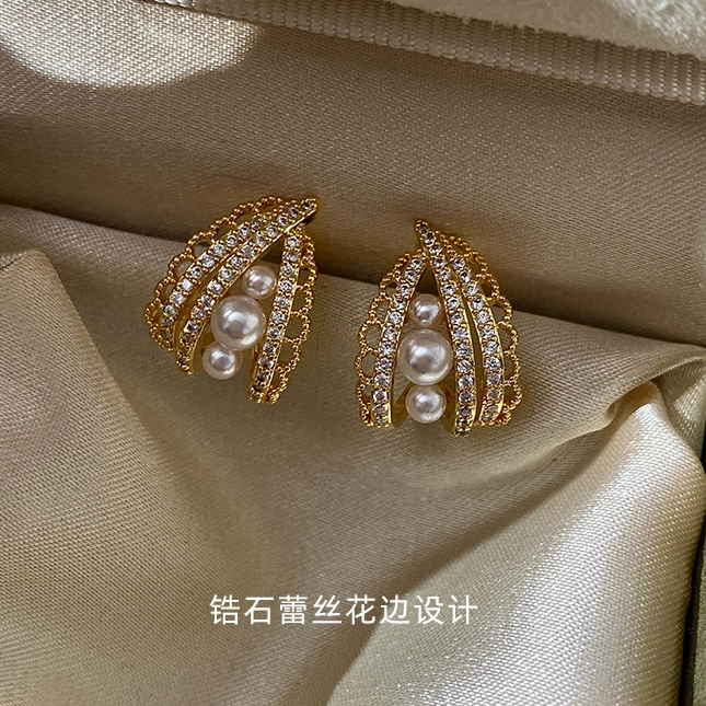 蕾丝花边法式珍珠耳环镂空微镶锆石耳钉小众高级复古宫廷风耳饰女
