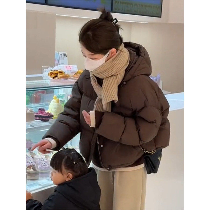 美拉德咖色短款小个子连帽棉服女冬季2025新款洋气网红款加厚外套