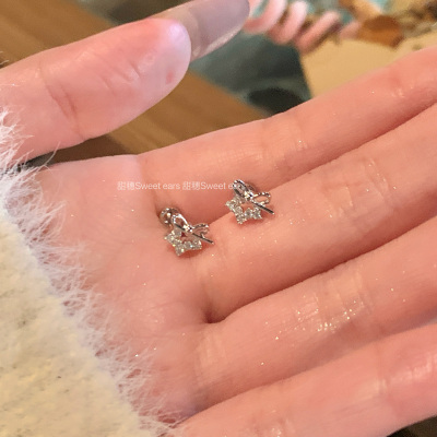 满钻星星蝴蝶结耳骨钉钛钢养耳洞
