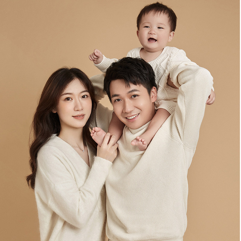 全家福亲子家庭照样片新影楼工作室高端室内8张S502