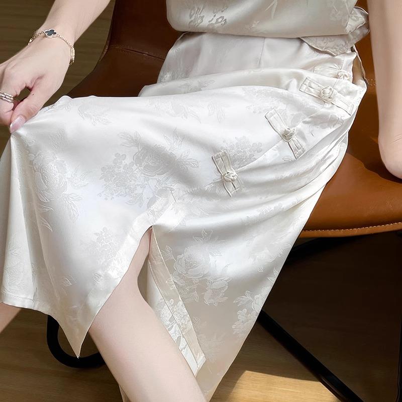 新中式国风盘扣桑蚕丝半身裙女2025夏季新款复古提花真丝缎面长裙