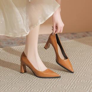 Kally 女士通勤设计7cm粗跟单鞋 高贵品位 漆皮高跟鞋 法式 Craes