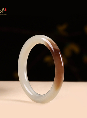 天然和田玉糖白手镯圆条女士玉镯