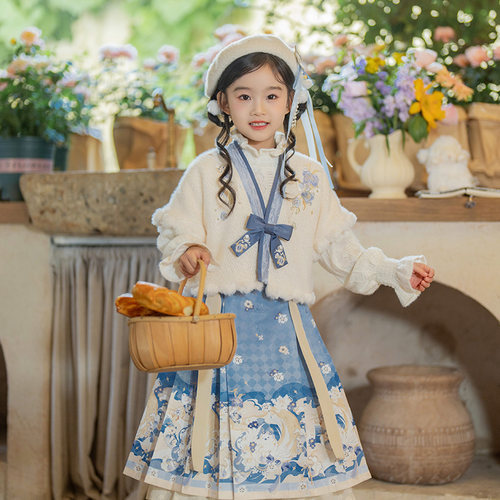 十三余国风保暖汉服女童秋冬季