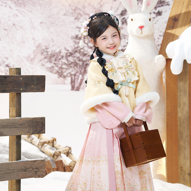 十三余童装【岁朝清梦】明制新款半臂假两件刺绣保暖半裙套装厚女