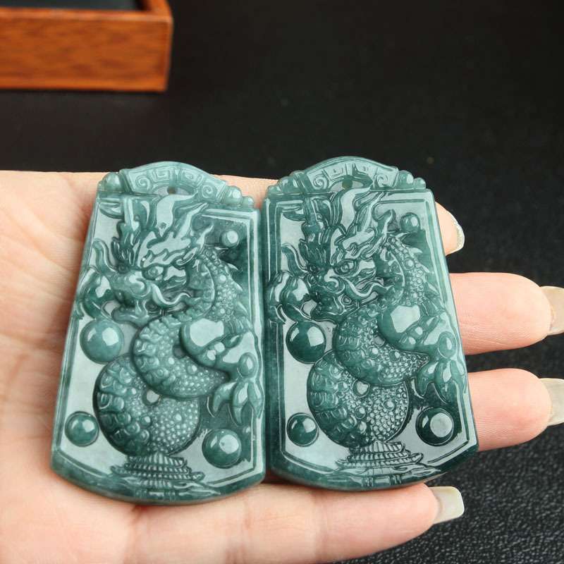 大号男士翡翠龙牌 双面雕刻龙行天下 蓝水生肖龙A货翡翠大挂件