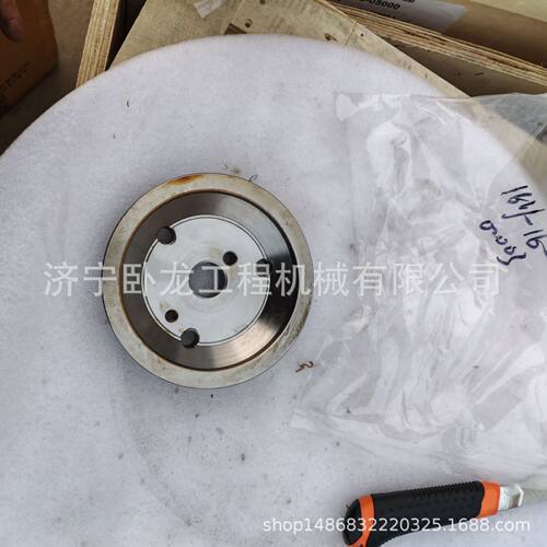 SD16推土机转向离合器法兰