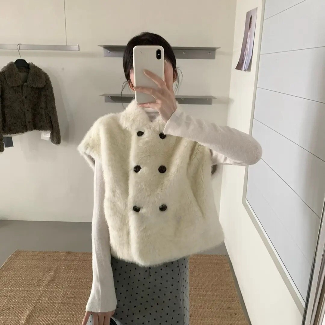 韩女 翻领双排扣小飞袖环保皮草马甲女短款坎肩百搭毛毛外套