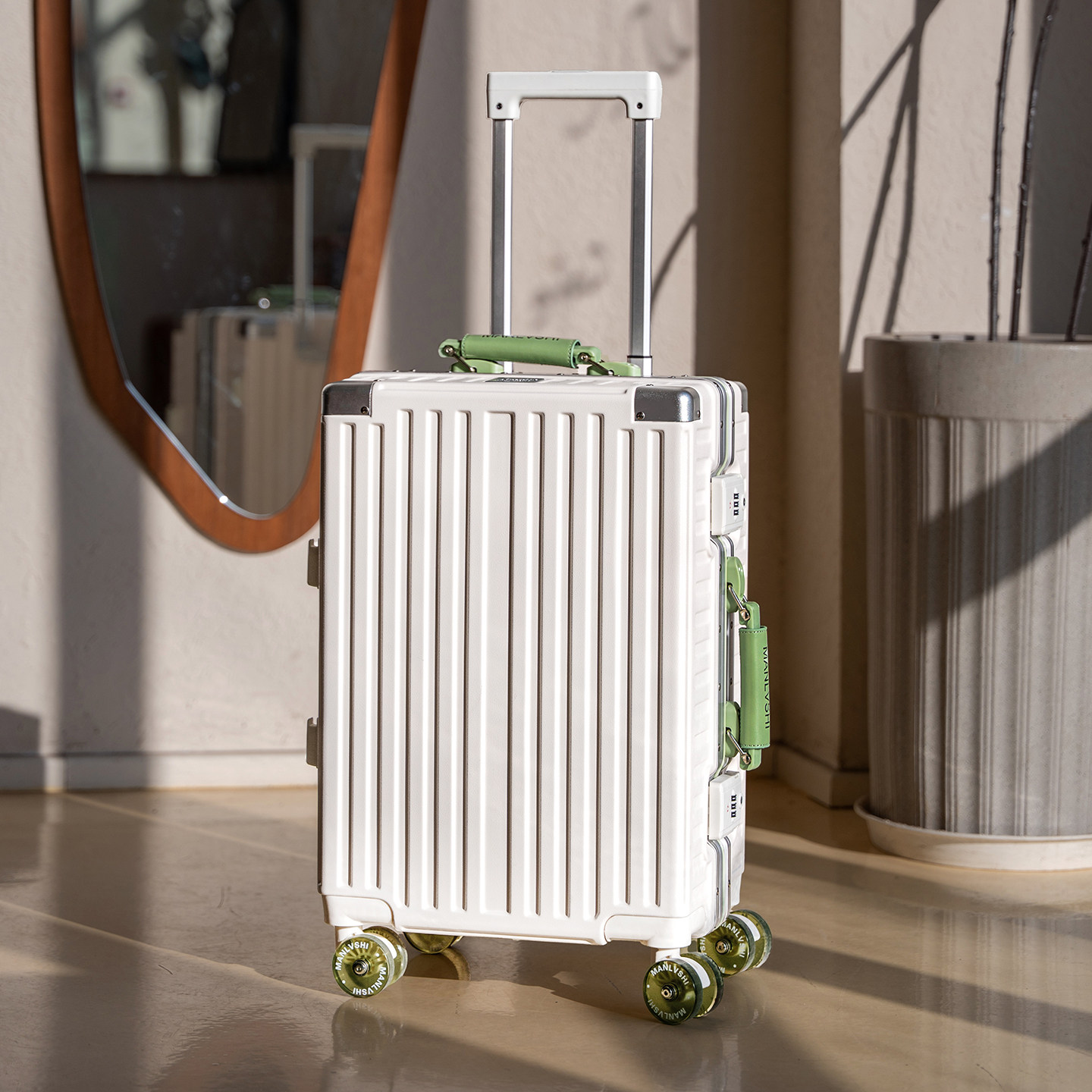 溜冰轮高颜值行李箱皮把手多功能拉杆箱万向轮登机密码旅行箱男女,箱包皮具/热销女包/男包,旅行箱,淘宝优惠券,粉丝福利购,淘宝优惠卷