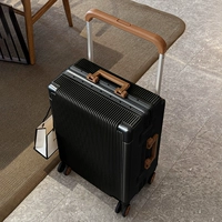 Классическая черная версия контрастного цвета - таможенный замок TSA + двойное закрытое отделение для сухой и влажной уборки.