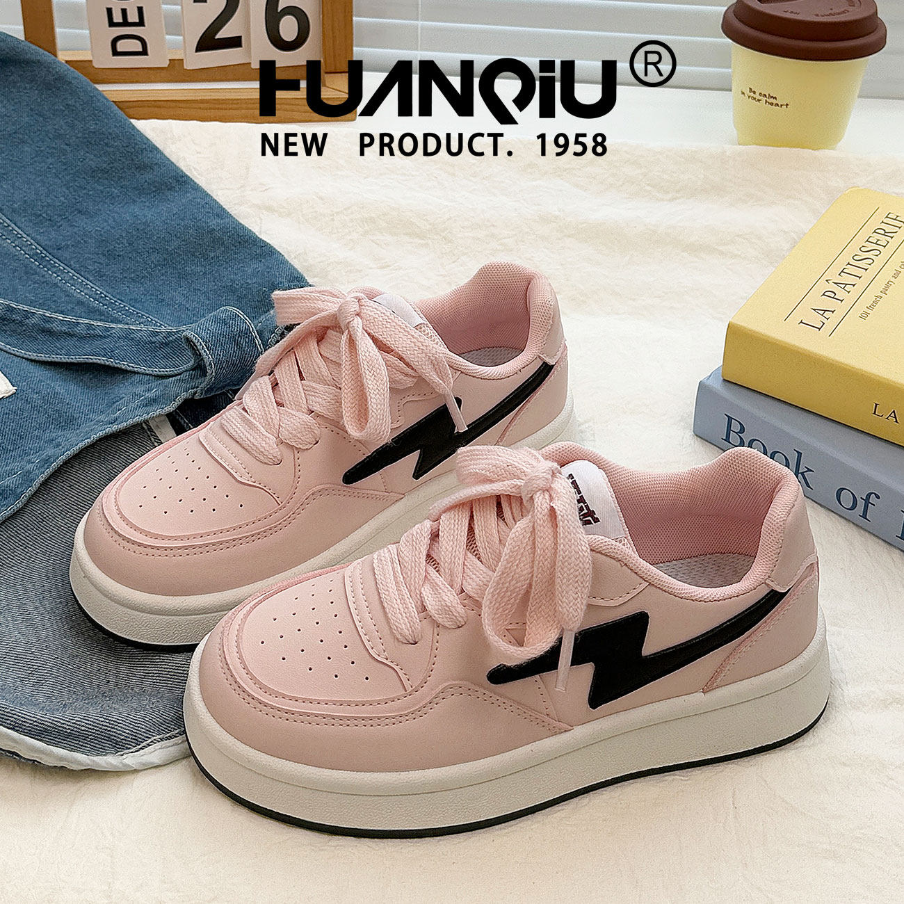 环球原创低帮粉色面包鞋女春季2026新款百搭休闲运动爆款闪电板鞋,女鞋,时尚休闲鞋,淘宝优惠券,粉丝福利购,淘宝优惠卷