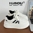 子校园风休闲板鞋 环球厚底小白鞋 秋冬百搭学生小众鞋 2025新款 女款