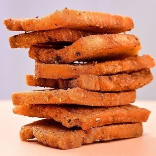 尊派孜然花椒辣子馍片蒸米锅巴猫耳酥爆料锅巴小零食馍片虾条豆果