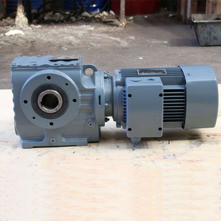 四大系列减速机 SA47斜齿轮蜗杆减速电机 安装形式多样