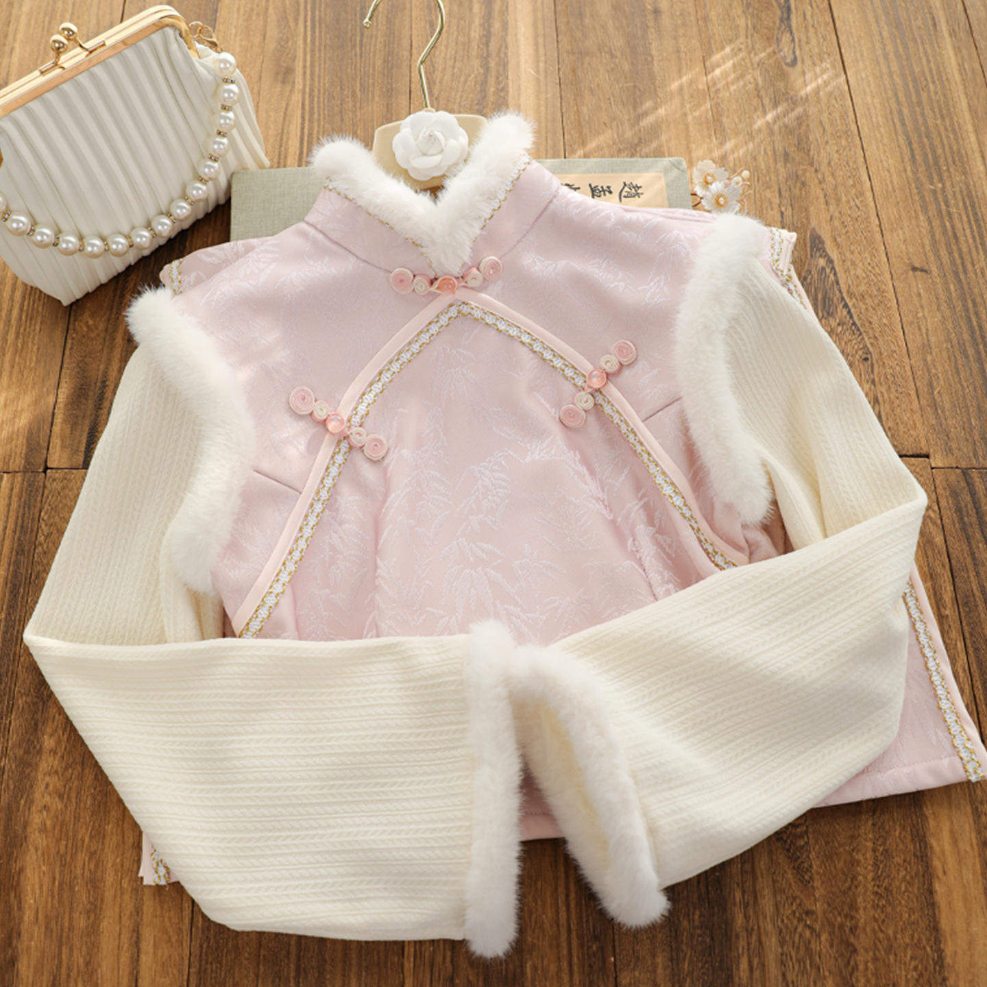 俏娘鱼粉色优雅新中式保暖毛绒领旗袍女2025冬日常可穿年轻款长袖,女装/女士精品,旗袍,淘宝优惠券,粉丝福利购,淘宝优惠卷