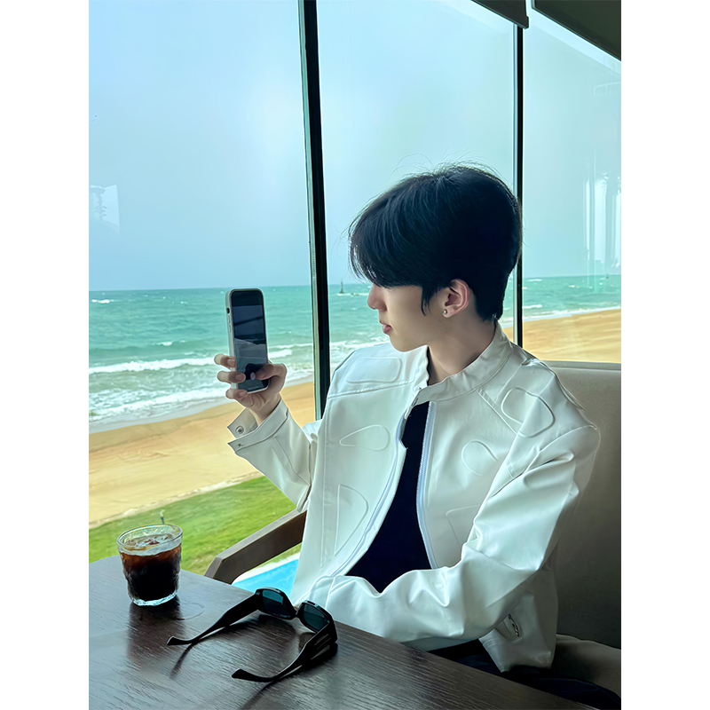 短款垫肩皮衣外套男春秋