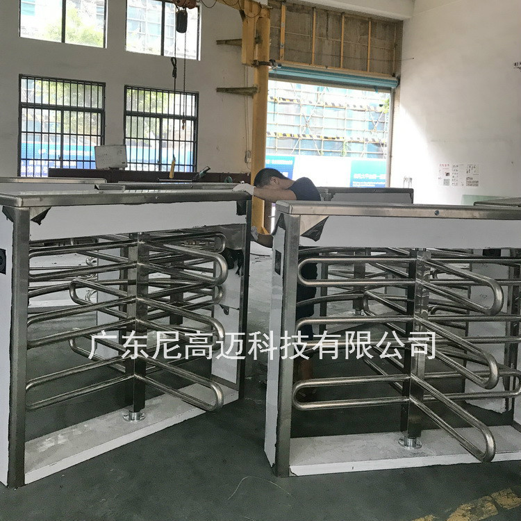 厂家供应半高十字栅栏转闸指纹人脸门禁控制90度半高闸电动旋转门