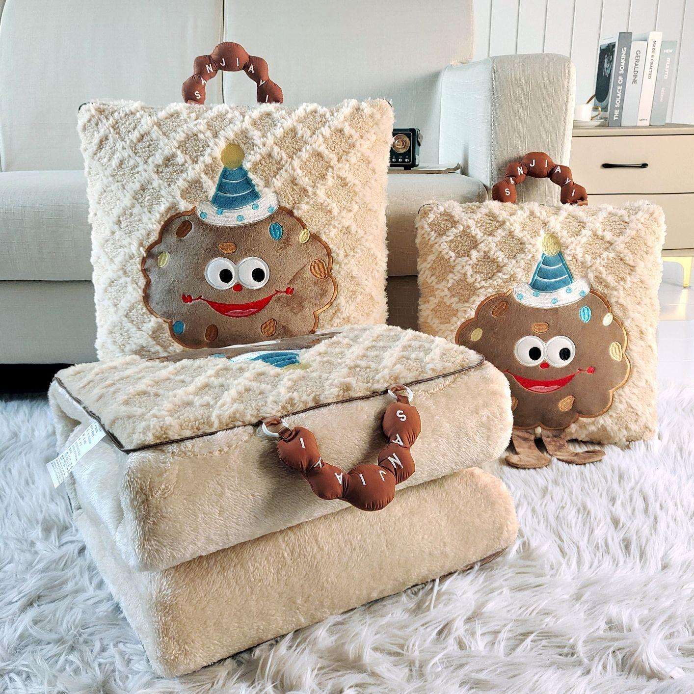 抱枕被子两用可爱办公室午睡毯加厚枕头被二合一汽车载靠垫小靠枕