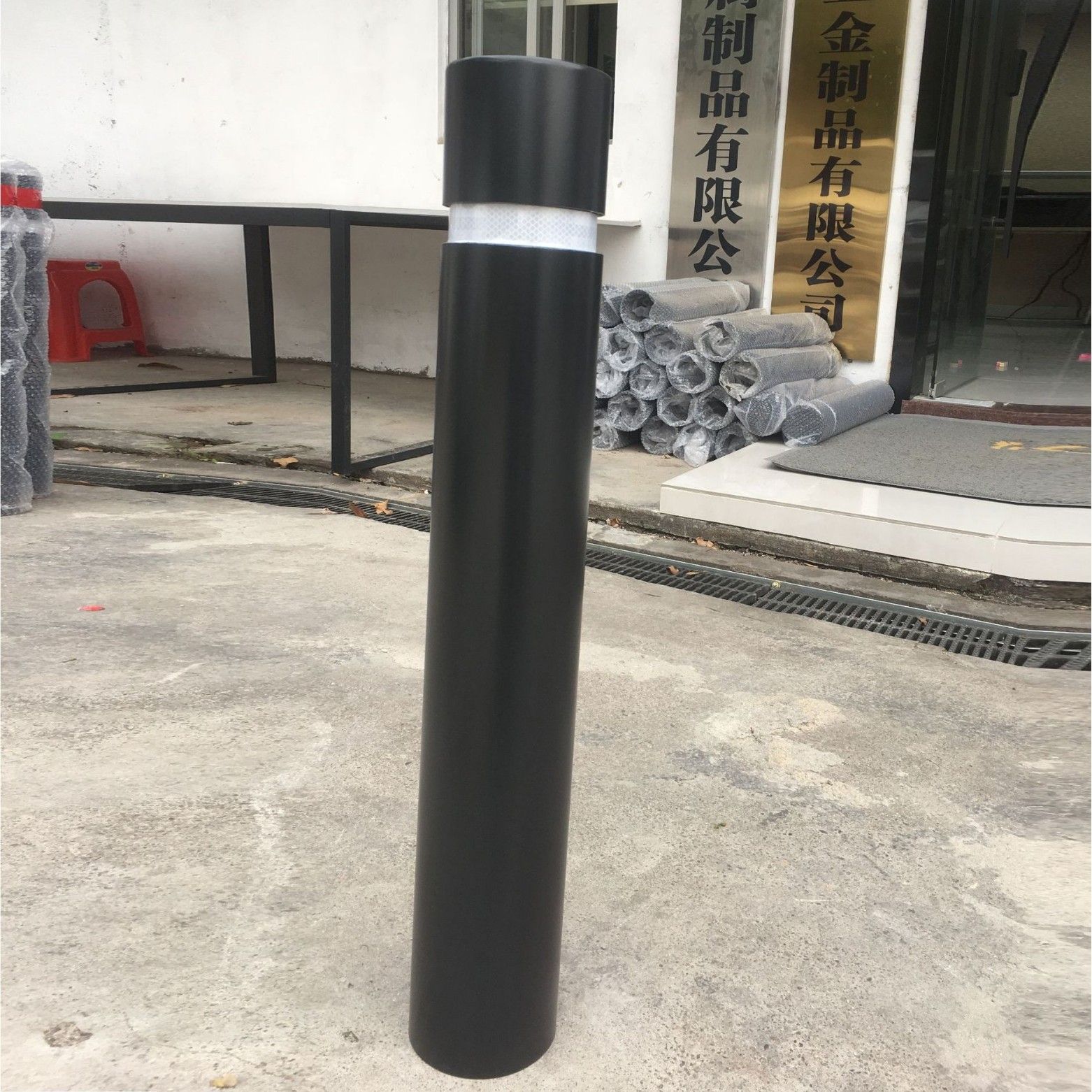 广州款防生锈预埋式防撞柱地铁入口隔离警示桩银行门前防冲撞车挡