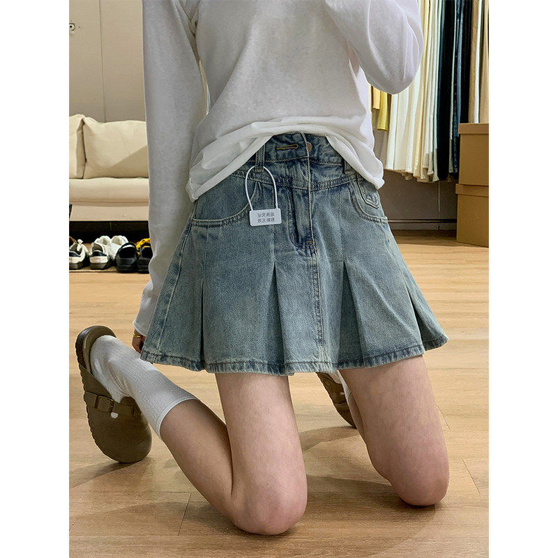 浅色百褶牛仔短裙女夏季