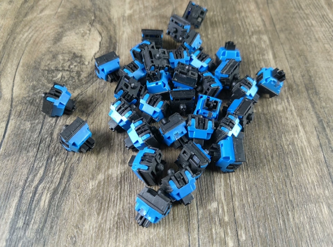 出售达尔优机械键盘通用轴体光轴CK550 CK560 CK526 CK533 轴体