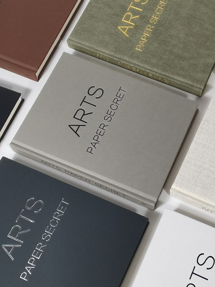 西西英文黑白灰风格人工书样板房售楼处客厅书房装饰书软装饰书摆