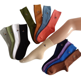 日本纯色土星刺绣细双针棉混中筒女士简约堆堆潮款显瘦袜子