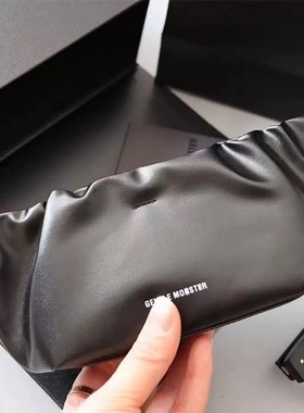 GM黑色云朵包 墨镜软包皮质 便捷舒适磁吸 太阳眼镜礼包 gm眼镜盒