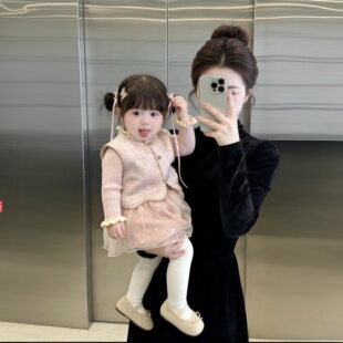 女童国风超好看拜年服套装2026秋冬新款儿童中式马甲网纱丝绒半裙