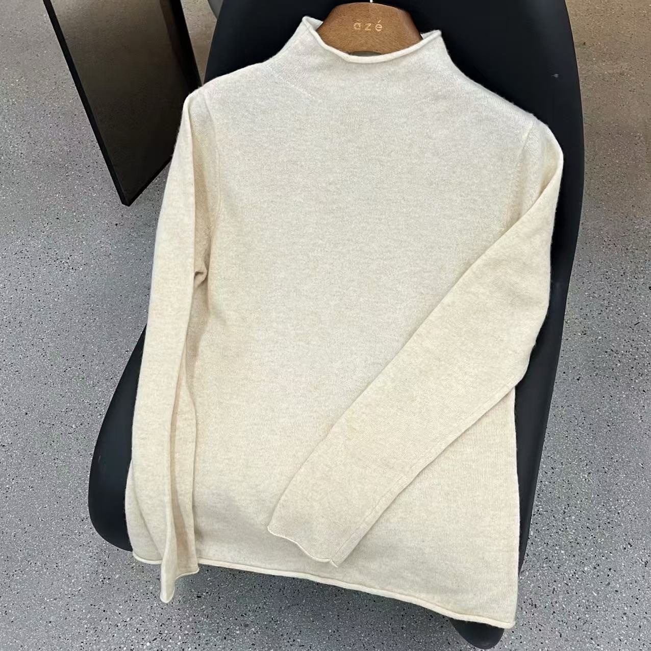 【匡琪琪专享】秋冬打底衫女士羊毛衫半高领卷边内搭WH-D33