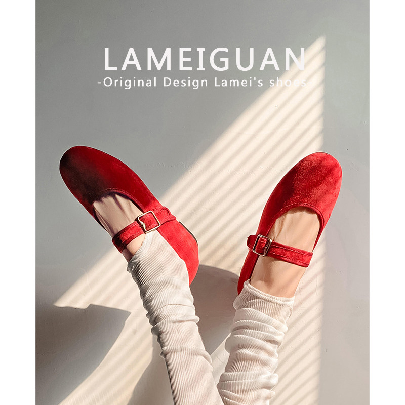 法式红色扣带平底玛丽珍鞋女春2026女新款甜美内增高圆头浅口单鞋