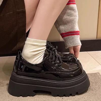 黑色厚底系带皮鞋女英伦风2025秋季新款小个子复古百搭增高乐福鞋