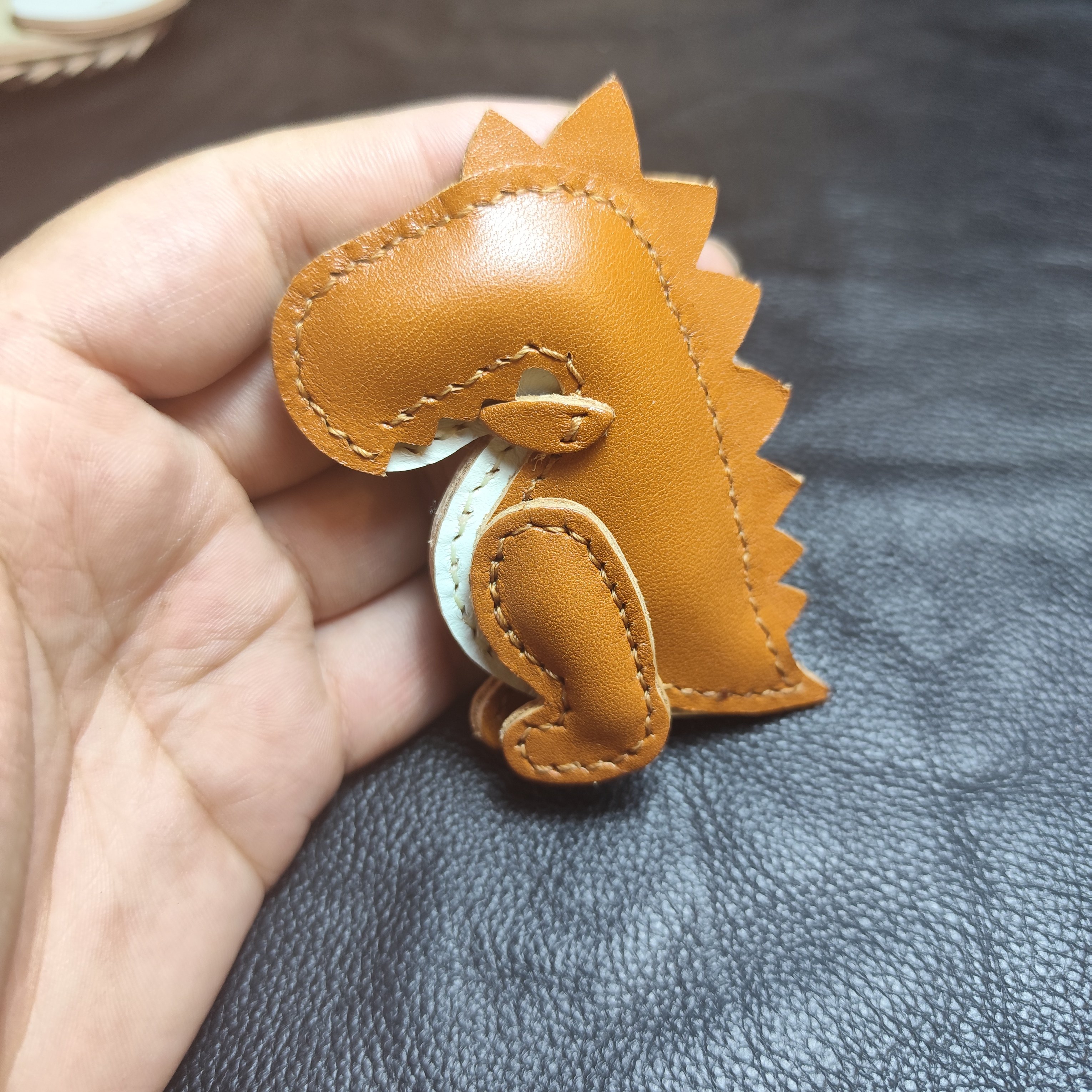 手工皮具挂件真皮包挂件高级感恐龙,服饰配件/皮带/帽子/围巾,包挂件,淘宝优惠券,粉丝福利购,淘宝优惠卷