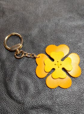 手工皮具挂件真皮包挂件高级感四叶草