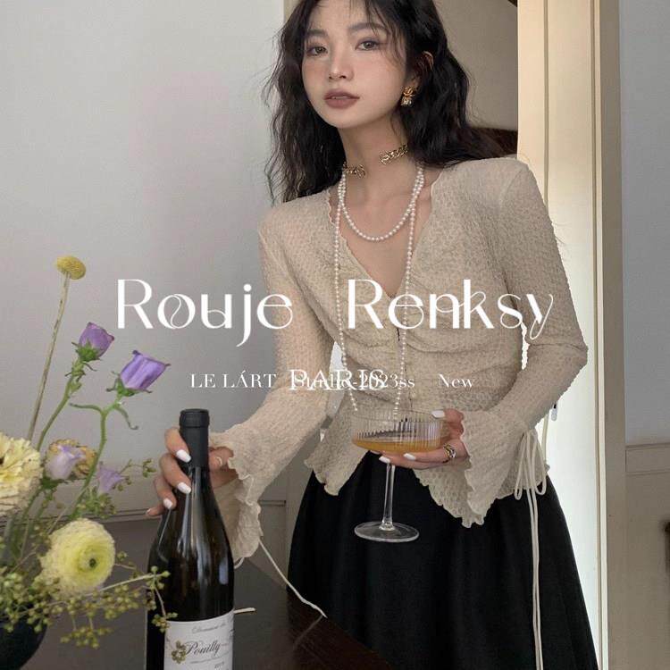 法国rouje renksy杏色气质单排扣肌理感V领抽绳上衣女修身长袖T恤