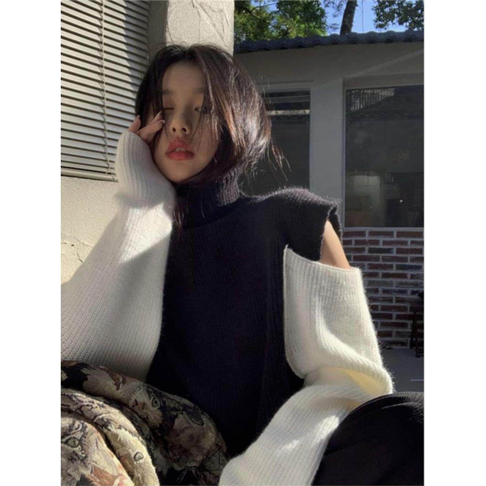 法国Rouje Renksy设计感小众露肩高领毛衣女黑白拼接袖子针织衫