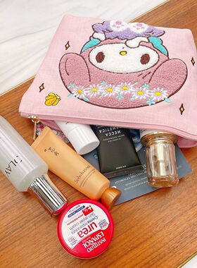 日系kitty刺绣小化妆包女大容量外出便携卡通可爱少女手拿收纳包