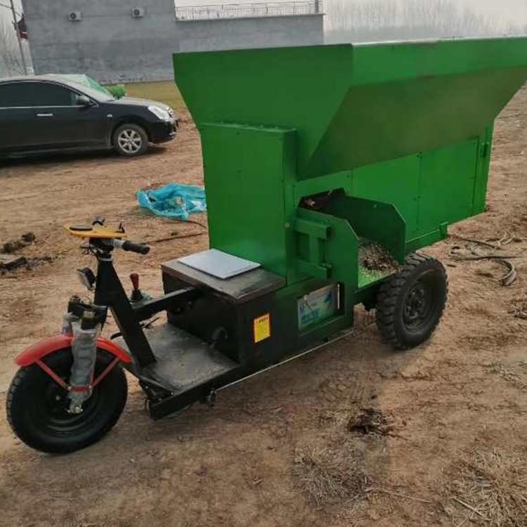 小型电动料车0537-456全自动喂撒料羊机养殖牛喂料机撒双牛面上料