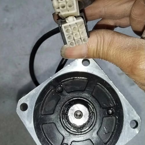 议价东伺服电机JSMA-PLC08ABA0.75KW300适用图片