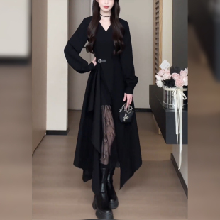 连衣裙早秋2025新款 衬衫 蕾丝拼接不规则假两件长裙 赫本风长袖 法式
