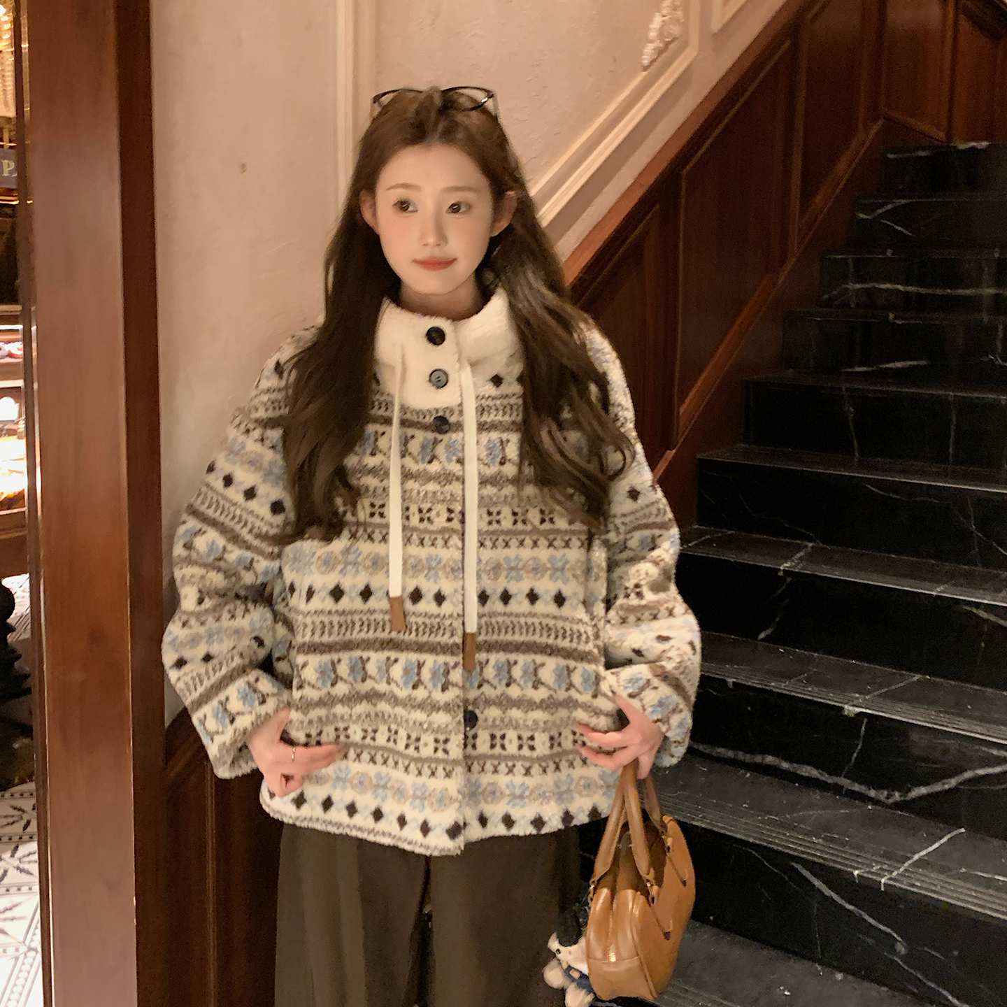 费尔岛羊羔毛加厚保暖外套女冬季