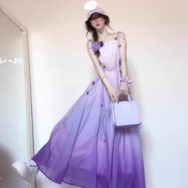 法式温柔风紫色渐变吊带连衣裙夏