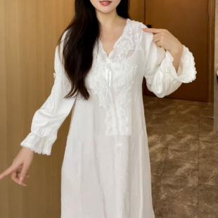 秋冬甜美少女纯欲风长袖 V领仙女宫廷风白色带胸垫家居服 睡裙女款